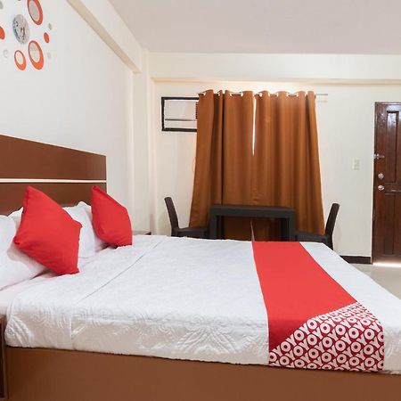 Oyo 578 Red Velvet Suites Manila Exteriör bild