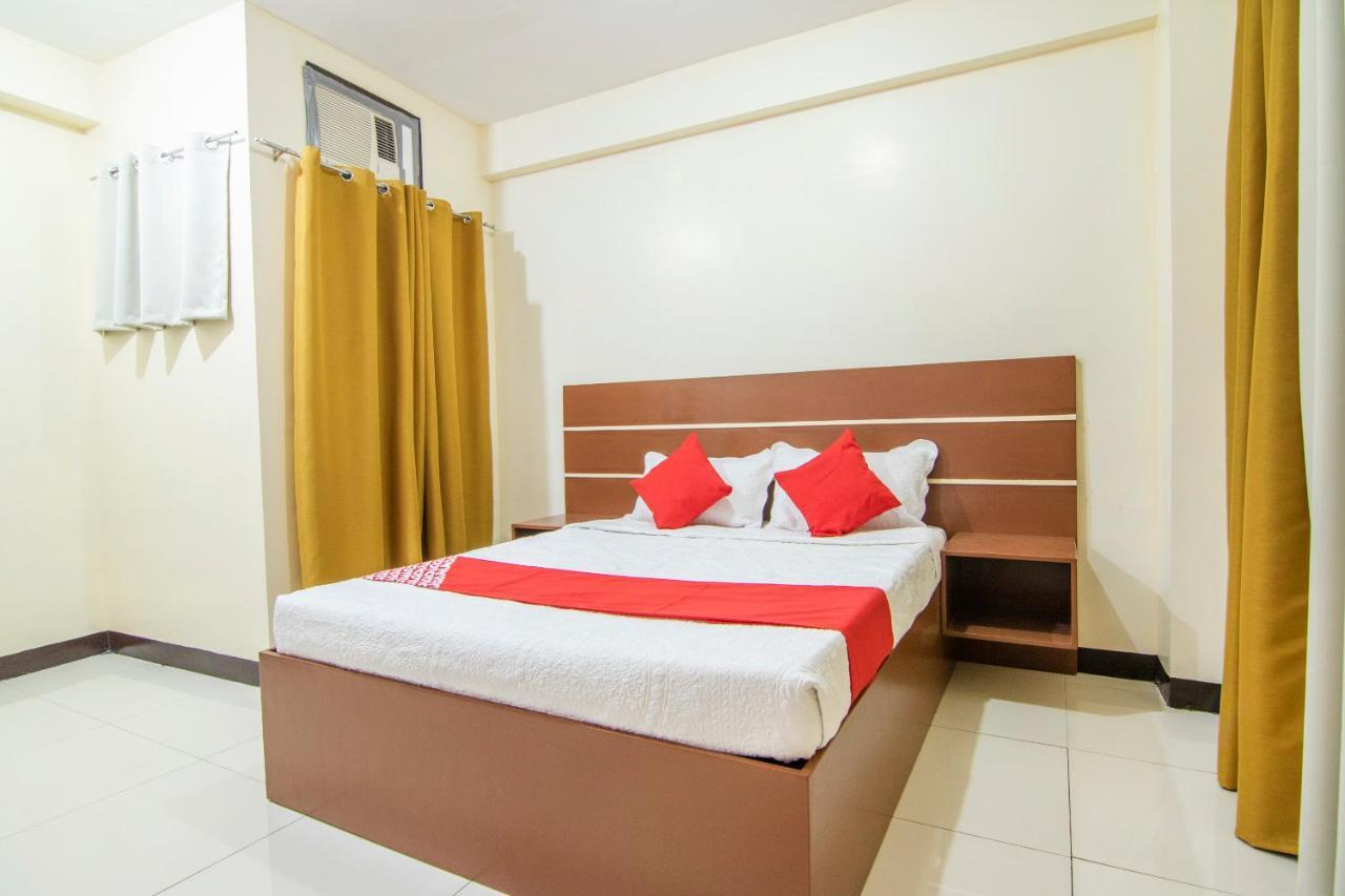 Oyo 578 Red Velvet Suites Manila Exteriör bild
