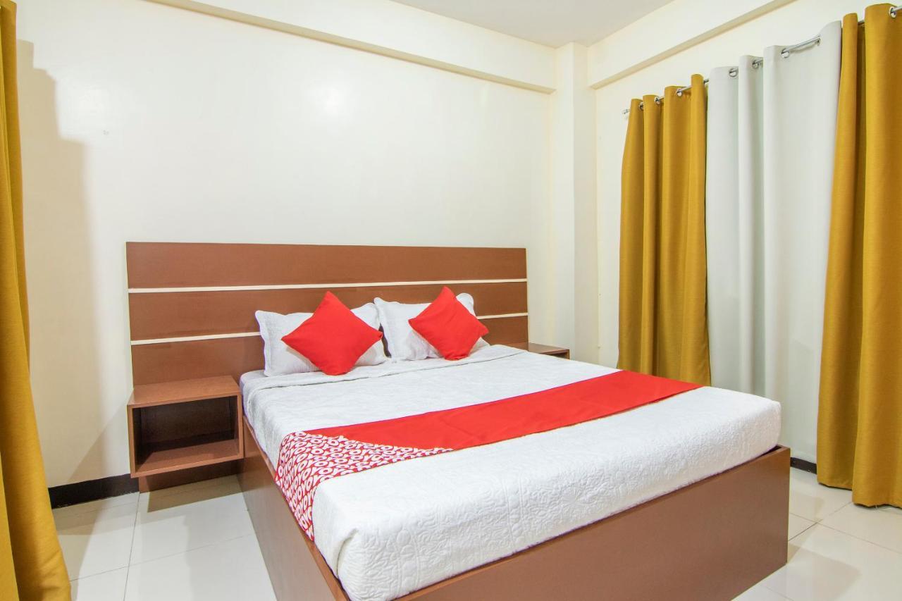 Oyo 578 Red Velvet Suites Manila Exteriör bild