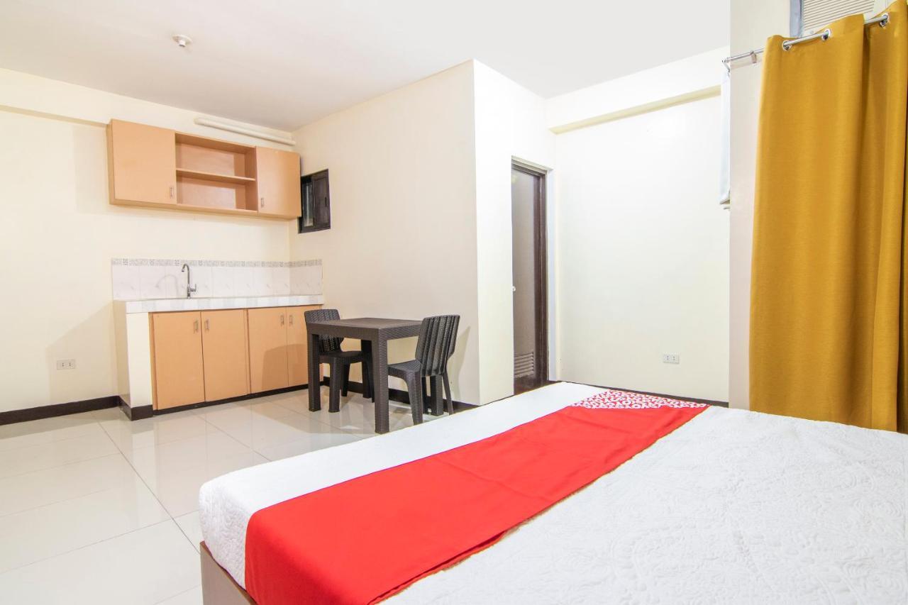 Oyo 578 Red Velvet Suites Manila Exteriör bild